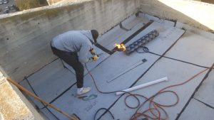 מדוע חשוב לאטום מעקה היקפי?