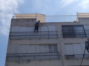 איטום חלונות